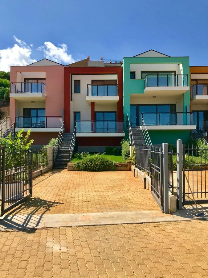 Red Luxury In Borgo Guardiola Near Cefalu Mandra Capreria Luaran gambar